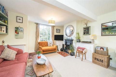 undefined, Watts Lane, Teddington TW11