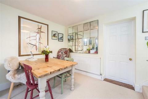 undefined, Watts Lane, Teddington TW11