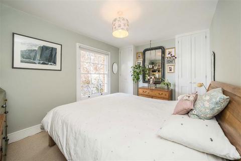 undefined, Watts Lane, Teddington TW11