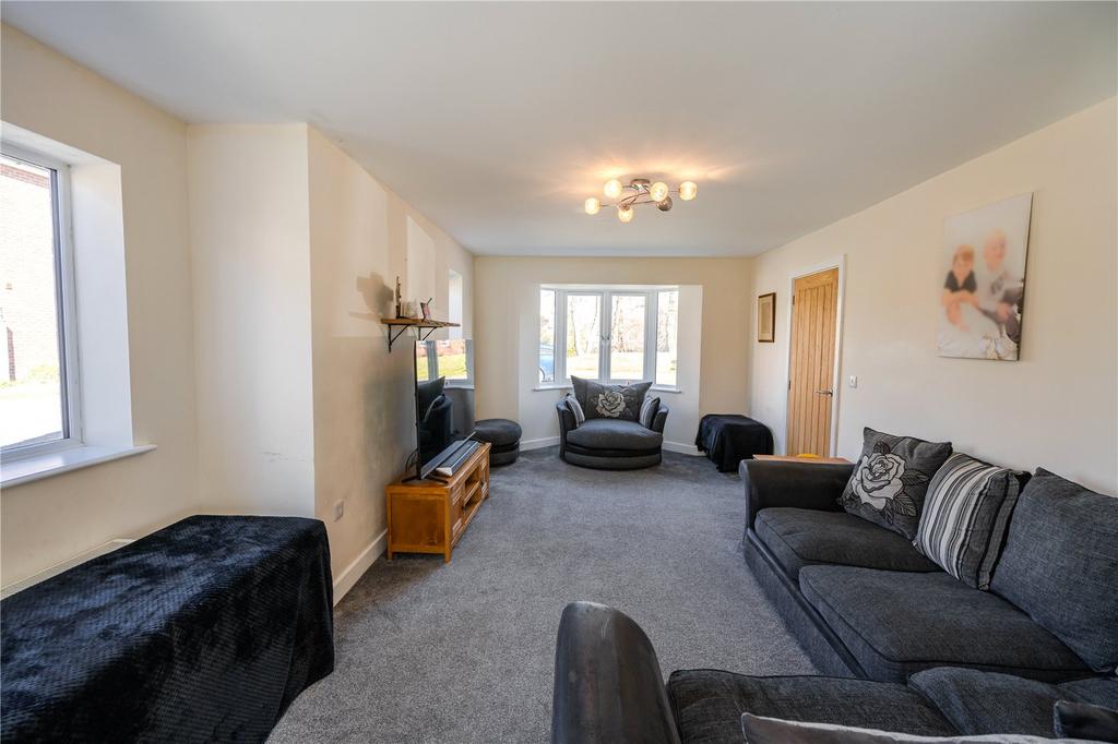 Living Room (2)