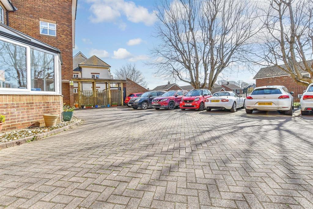 Driveway/Parking