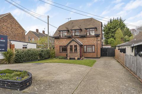 6 Johns Road, Meopham, Gravesend, DA13 0LP