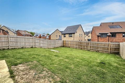 4 bedroom semi-detached house for sale, Eastleigh