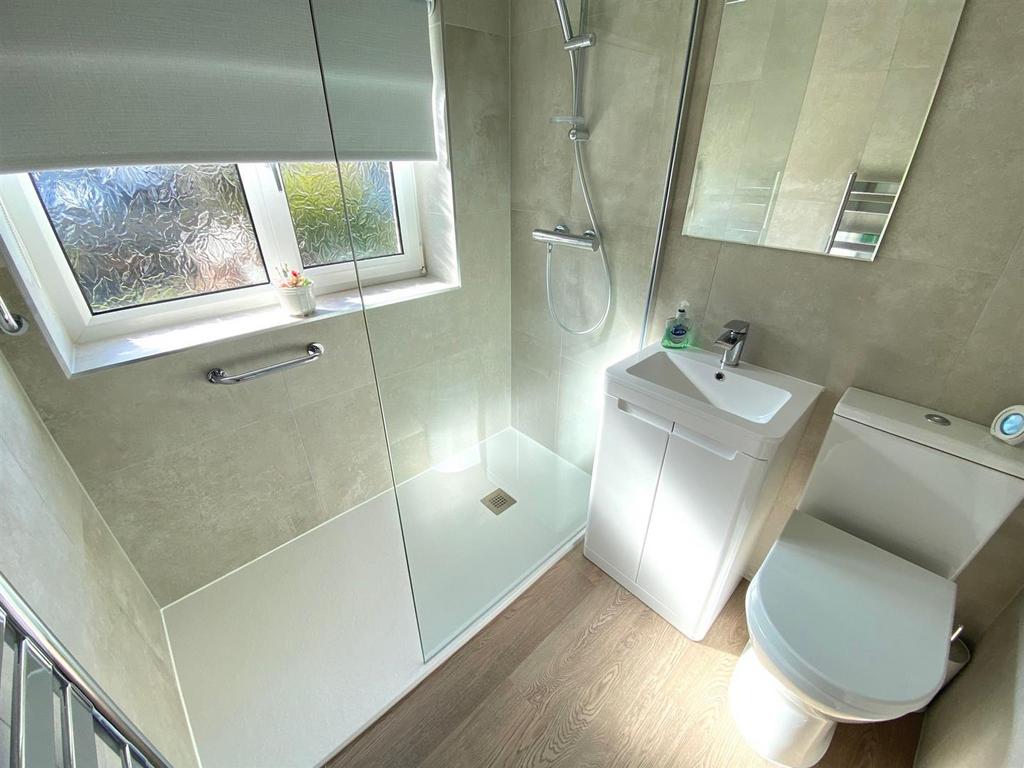 Shower room.jpg