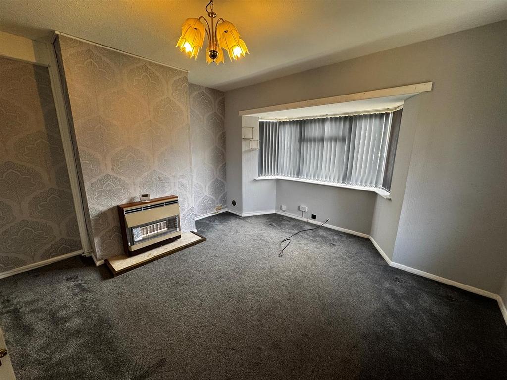 Living room 22.jpg