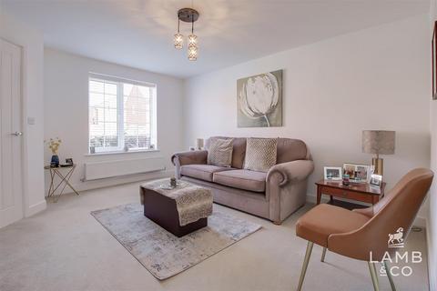 3 bedroom semi-detached house for sale, Woodpecker Way, Frinton-On-Sea CO13