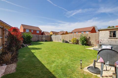 3 bedroom semi-detached house for sale, Woodpecker Way, Frinton-On-Sea CO13