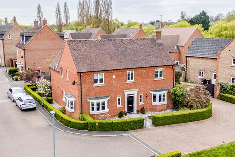 4 Brancey Close, Thrapston, Kettering, NN14 4FQ