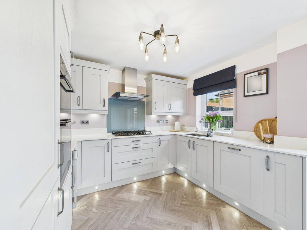 Kitchen/Dining Area