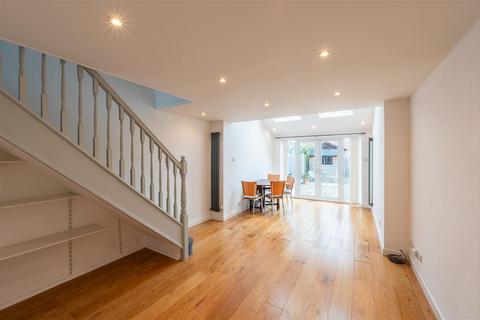 2 bedroom townhouse for sale, 5 Painters Place, Bicton Heath, Shrewsbury, SY3 5PT