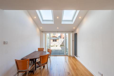 2 bedroom townhouse for sale, 5 Painters Place, Bicton Heath, Shrewsbury, SY3 5PT