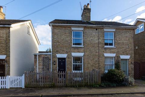3 bedroom semi-detached house to rent, Cobden Road, Sevenoaks TN13 3UB