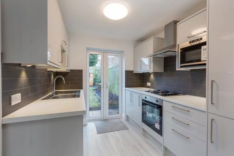 3 bedroom semi-detached house to rent, Cobden Road, Sevenoaks TN13 3UB