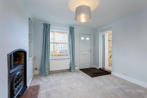 3 bedroom semi-detached house to rent, Cobden Road, Sevenoaks TN13 3UB