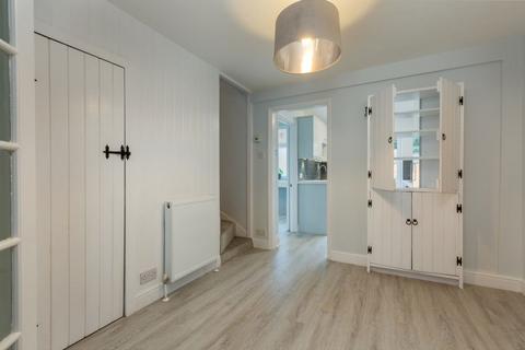 3 bedroom semi-detached house to rent, Cobden Road, Sevenoaks TN13 3UB