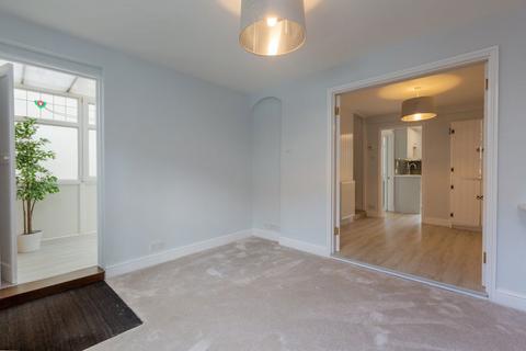 3 bedroom semi-detached house to rent, Cobden Road, Sevenoaks TN13 3UB