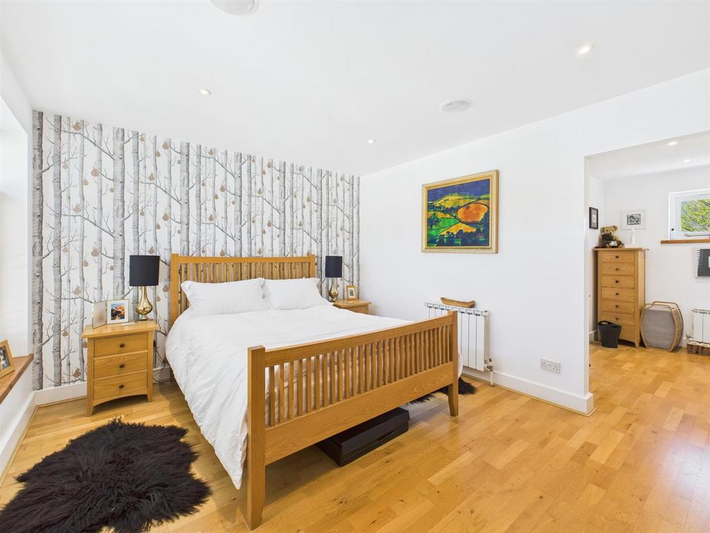 CAM04099 G0-PR0086-STILL003.jpg