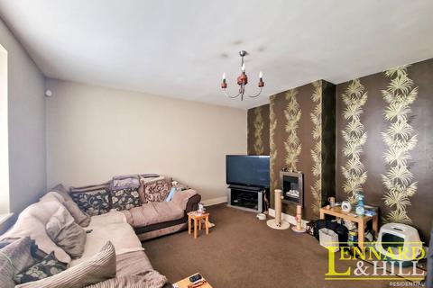 11 Usk Road, Aveley, South Ockendon, RM15 4PB