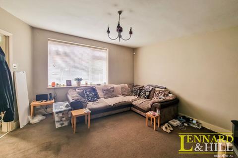 11 Usk Road, Aveley, South Ockendon, RM15 4PB