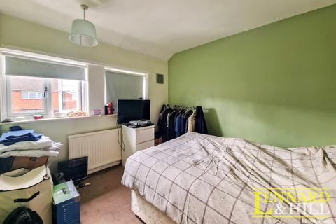 11 Usk Road, Aveley, South Ockendon, RM15 4PB