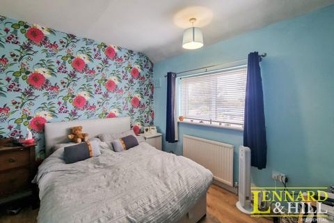 11 Usk Road, Aveley, South Ockendon, RM15 4PB