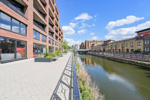 2 bedroom flat for sale, The Exchange, London E3