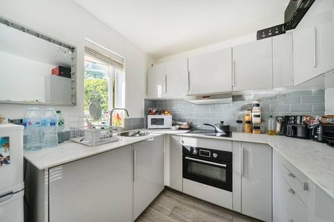 1 bedroom flat for sale, Rectory Lane, Furzedown, London, SW17
