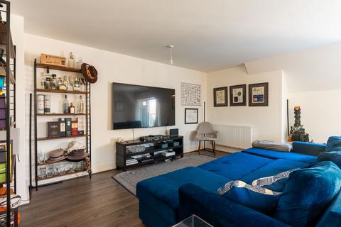2 bedroom apartment to rent, The Gables, 6 Cumnor Hill, Oxford, Oxfordshire, OX2