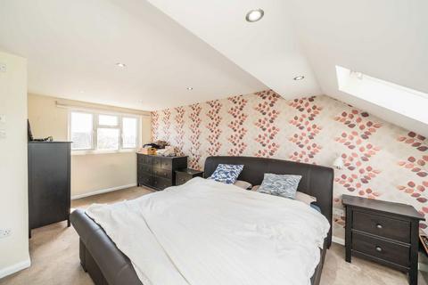 4 bedroom terraced house for sale, Donnybrook Road, London SW16