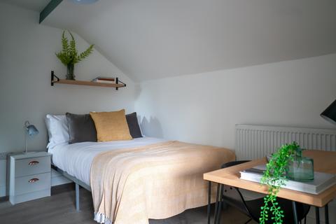 3 bedroom flat to rent, EILEEN GROVE, Manchester M14