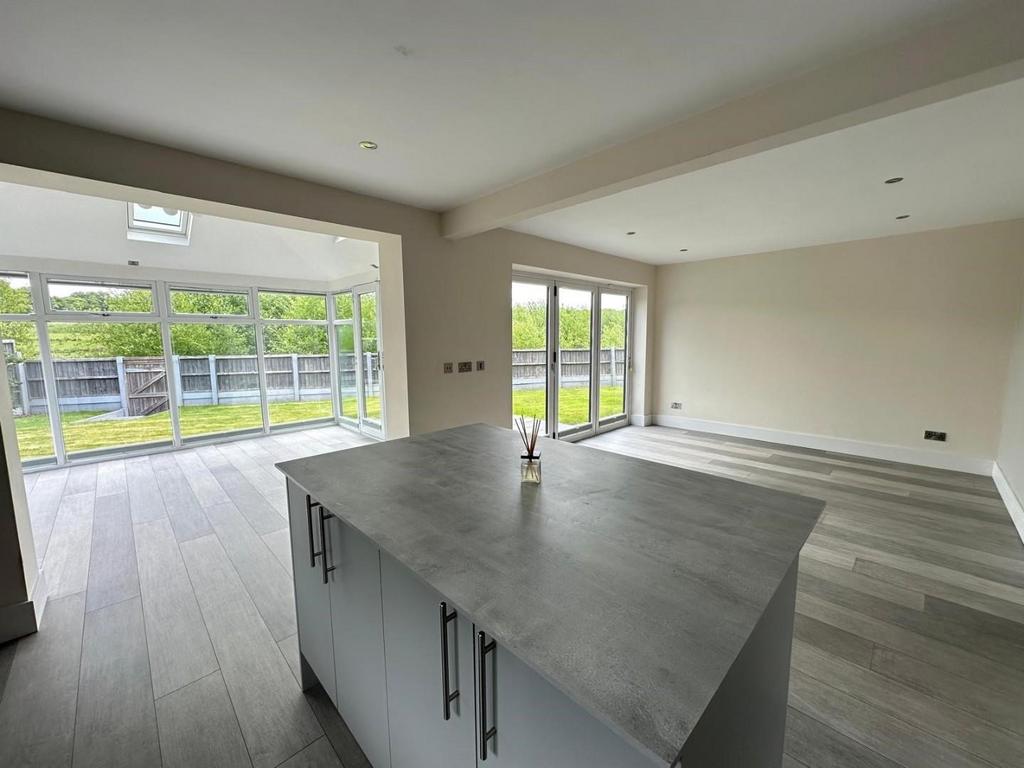 Open plan lounge.jpg