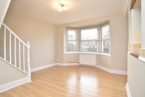 2 bedroom end of terrace house to rent, Church Avenue, Harrogate, HG1 4HG