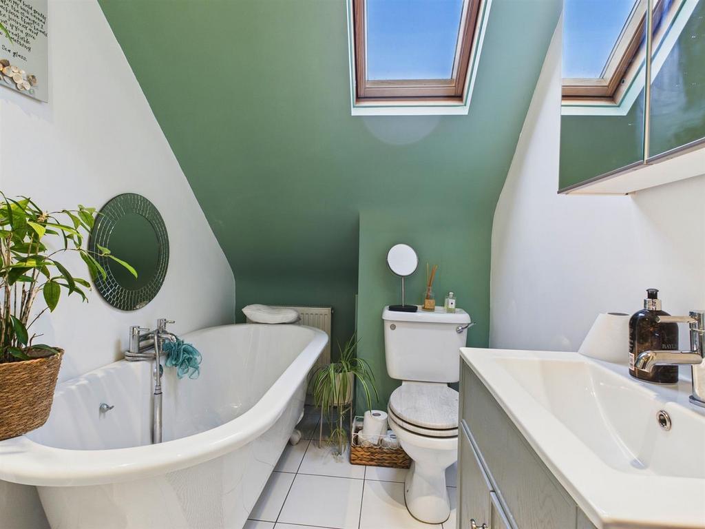 2nd Floor Bathroom