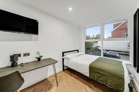 2 bedroom house to rent, Picton Road, Liverpool L15
