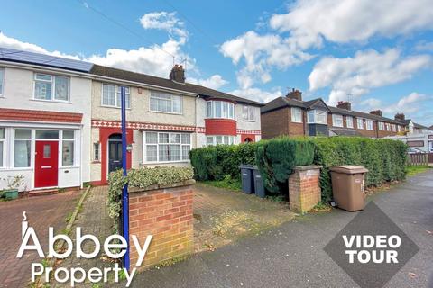 3 bedroom detached house to rent, Hart Lane, Luton, LU2