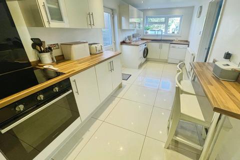 14 Kinross Crescent, Birmingham, B43 7PU