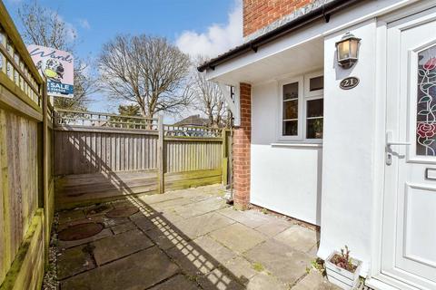 2 bedroom end of terrace house for sale, Newbury Close, Folkestone, Kent