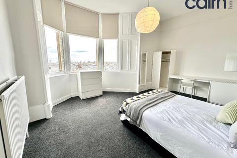 6 bedroom flat to rent, Hillhead Street, Hillhead, Glasgow, G12