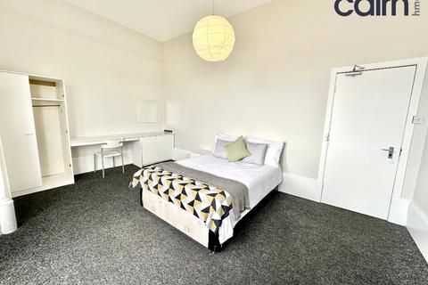 6 bedroom flat to rent, Hillhead Street, Hillhead, Glasgow, G12