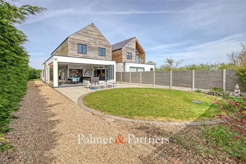 4 bedroom detached house for sale, Point Clear Road, St. Osyth, Clacton-on-Sea, Essex, CO16