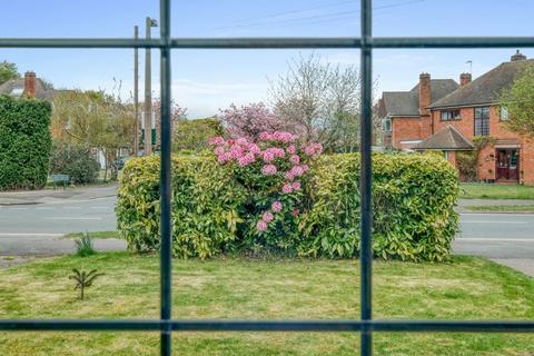 108 Buryfield Road, Solihull, B91 2DP