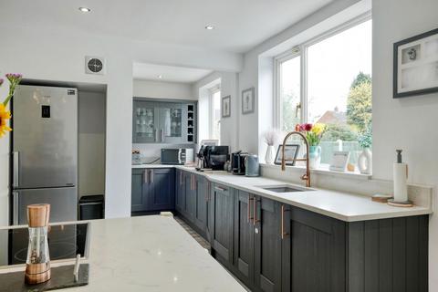 108 Buryfield Road, Solihull, B91 2DP