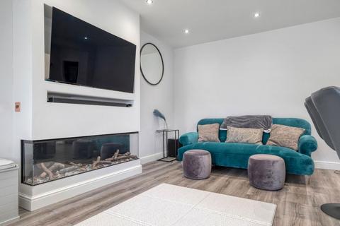 108 Buryfield Road, Solihull, B91 2DP