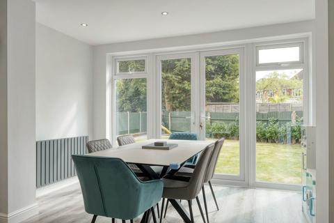 108 Buryfield Road, Solihull, B91 2DP