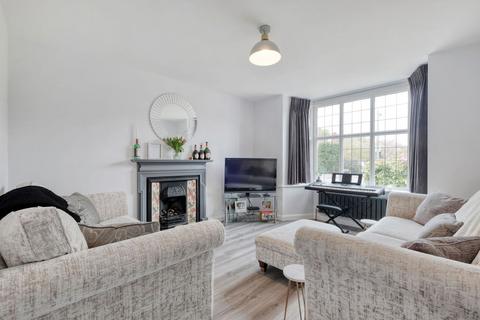 108 Buryfield Road, Solihull, B91 2DP