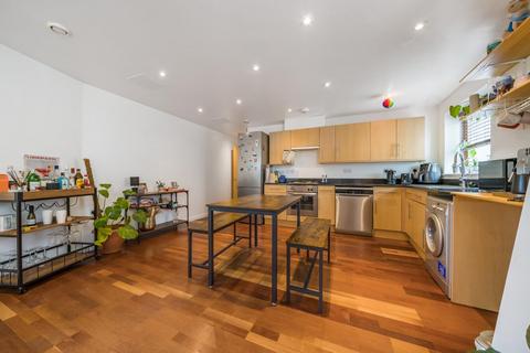 2 bedroom flat for sale, Rope Street, Surrey Quays