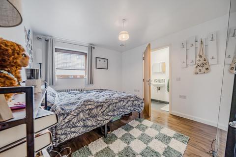 2 bedroom flat for sale, Rope Street, Surrey Quays