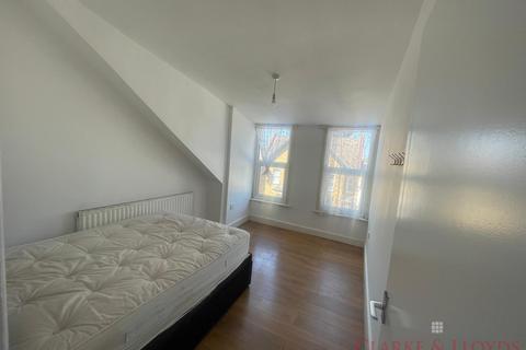 undefined, London E13