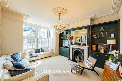 4 bedroom terraced house for sale, Dover Road, Aldersbrook E12