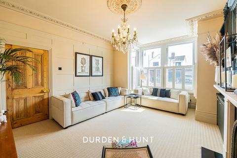 4 bedroom terraced house for sale, Dover Road, Aldersbrook E12